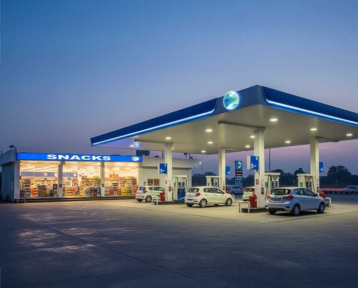 Best Snacks for Your Road Trip at Nayara Energy Petrol Pumps 
