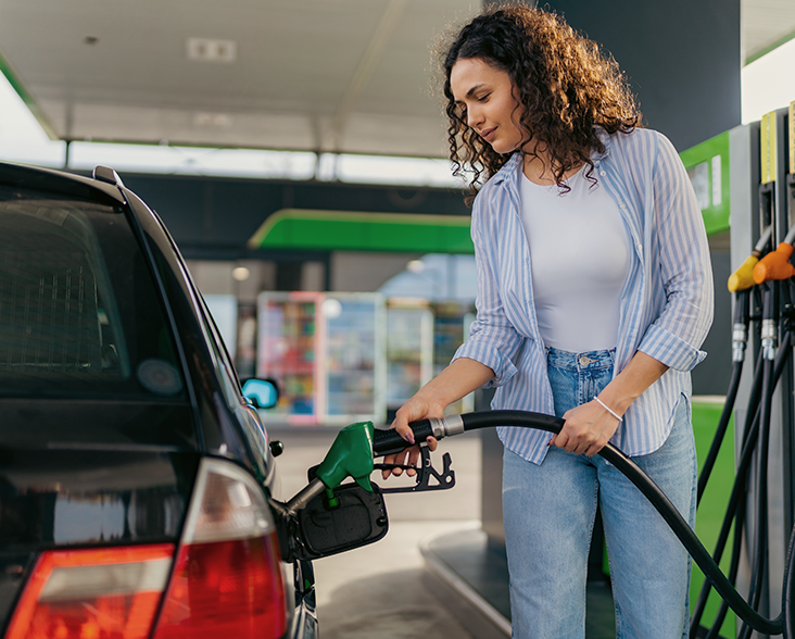 Travel Smart: How to Plan Fuel Stops for Long Road Trips in India 